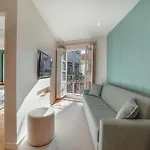 Apartment River Eyes *